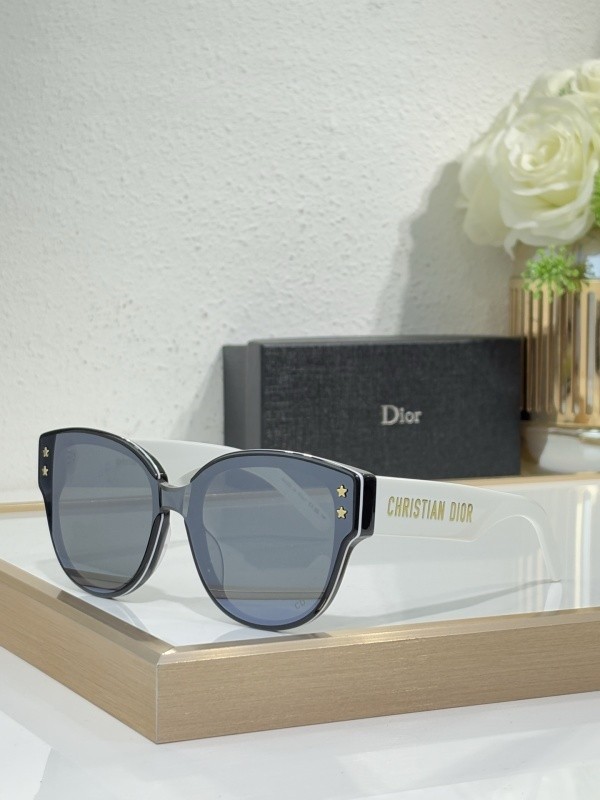 Dior Sunglasses AAAA-4196