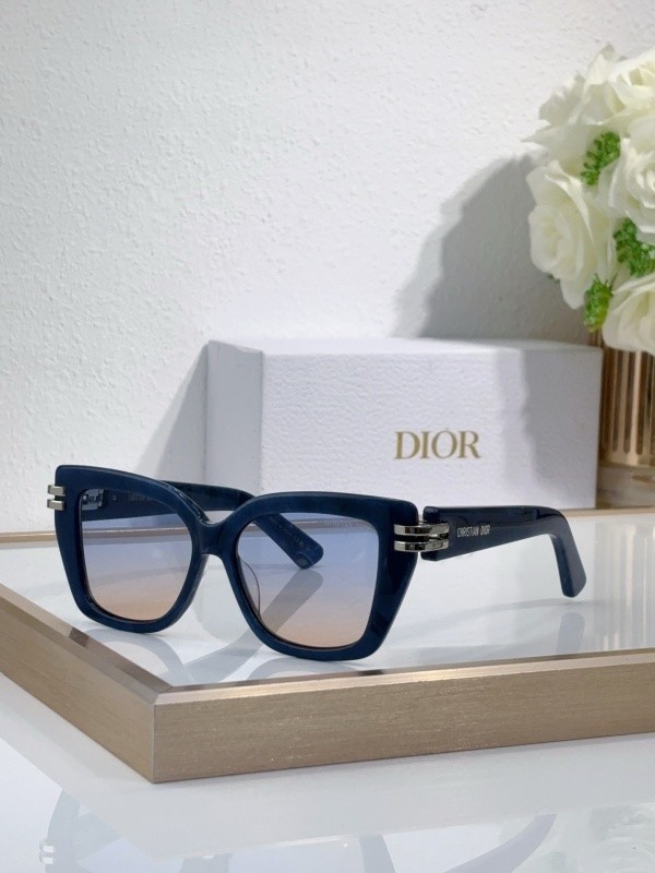 Dior Sunglasses AAAA-3940