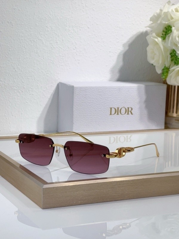 Dior Sunglasses AAAA-4207