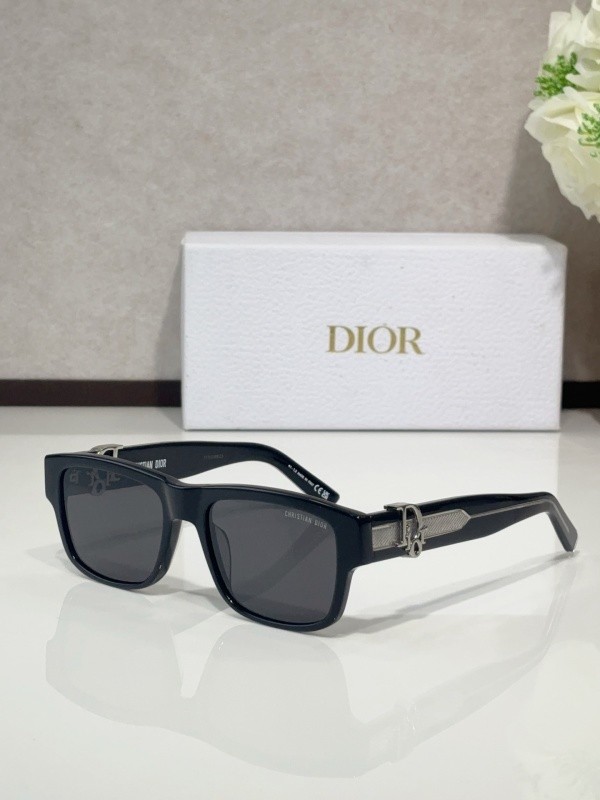 Dior Sunglasses AAAA-4172