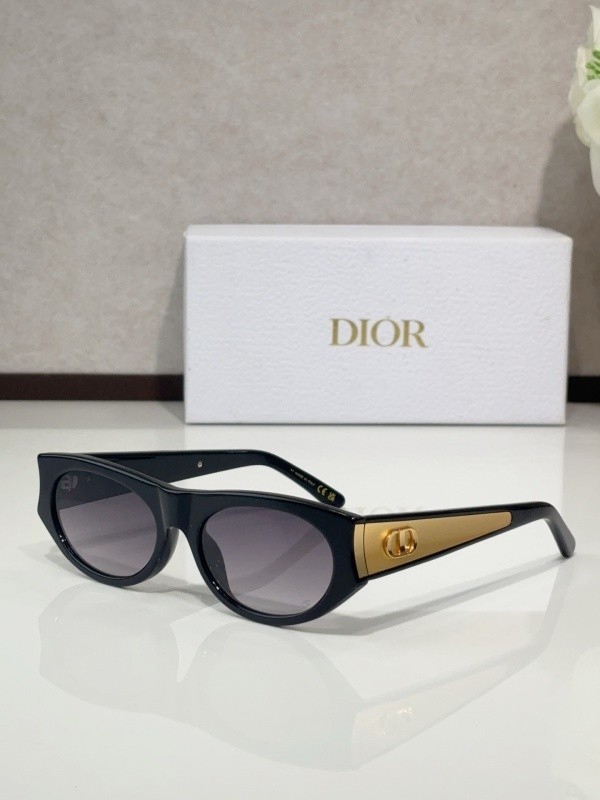 Dior Sunglasses AAAA-4040