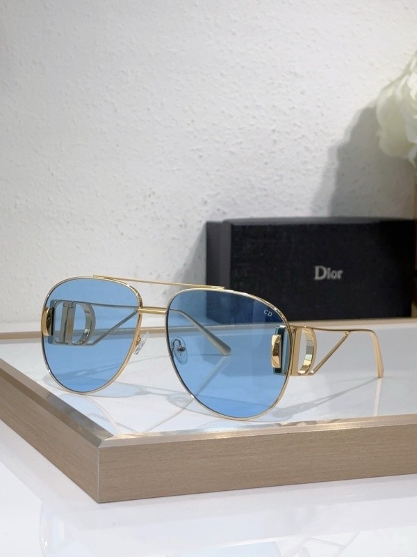 Dior Sunglasses AAAA-4247