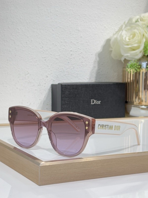 Dior Sunglasses AAAA-4199