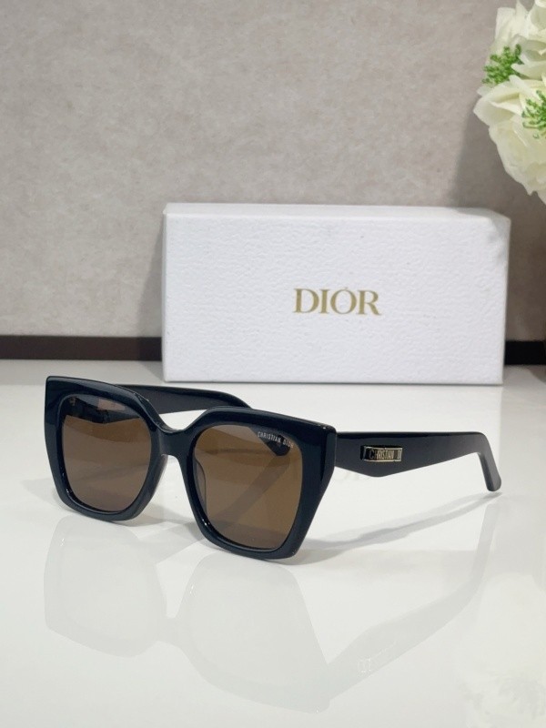Dior Sunglasses AAAA-4092
