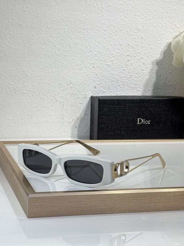 Dior Sunglasses AAAA-4006
