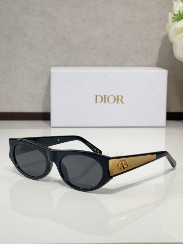 Dior Sunglasses AAAA-4042