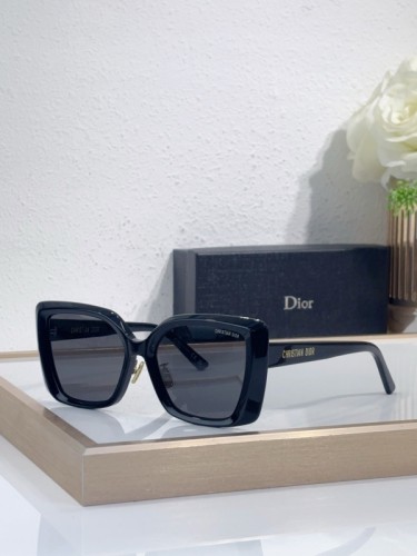 Dior Sunglasses AAAA-4073