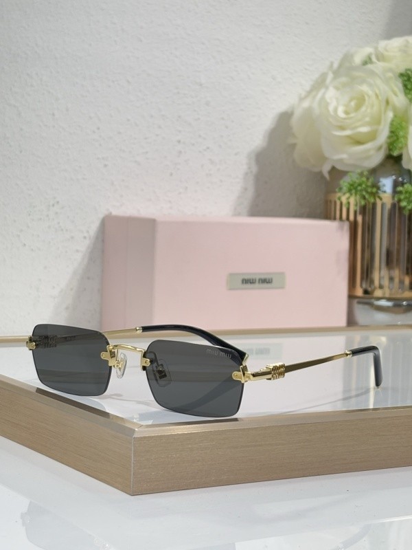 Miu Miu Sunglasses AAAA-2426