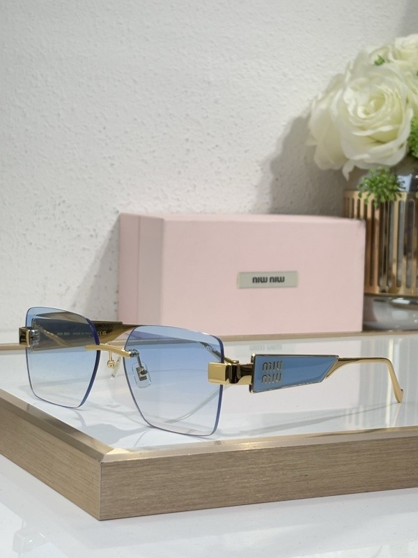Miu Miu Sunglasses AAAA-2339
