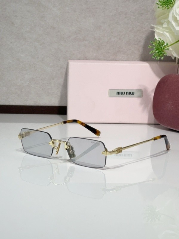Miu Miu Sunglasses AAAA-2385
