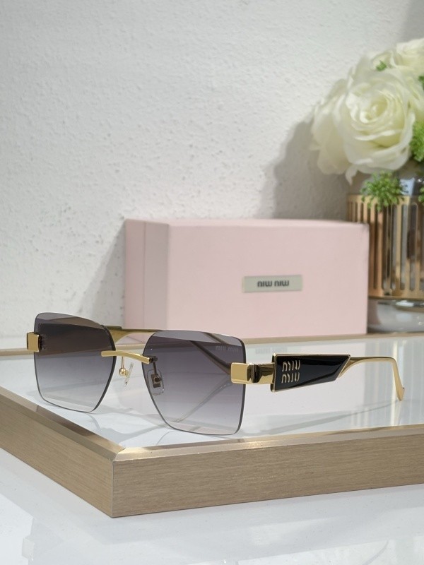 Miu Miu Sunglasses AAAA-2338