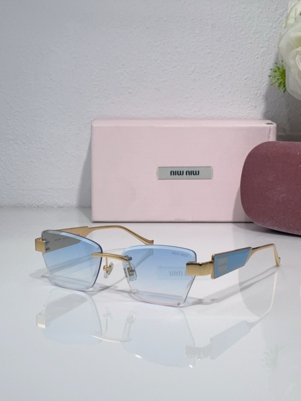 Miu Miu Sunglasses AAAA-2332