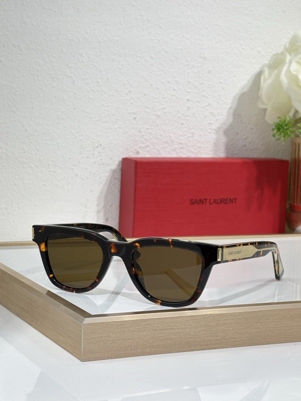 YL  Sunglasses AAAA-1495