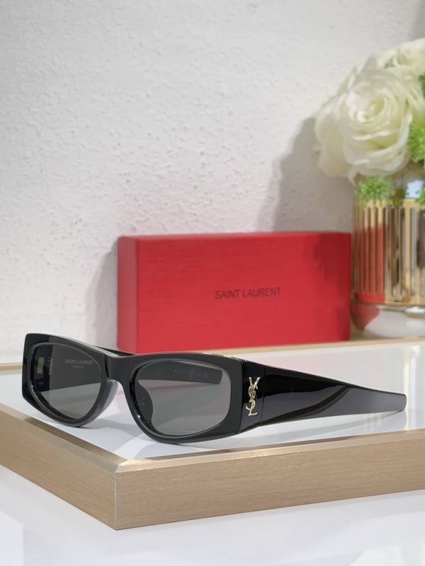 YL  Sunglasses AAAA-1523