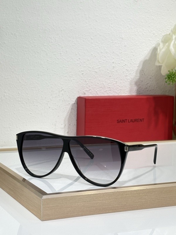 YL  Sunglasses AAAA-1488