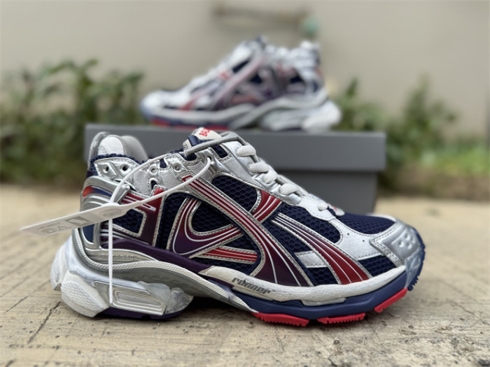 B 17FW Tripe-S High End Sneaker-674