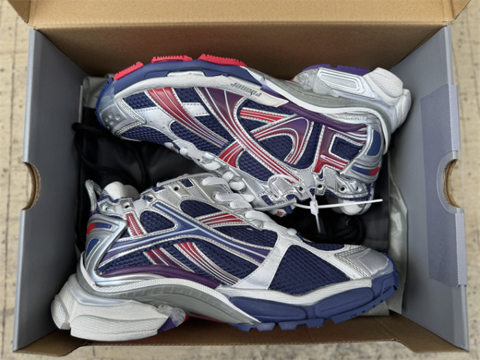 B 17FW Tripe-S High End Sneaker-674