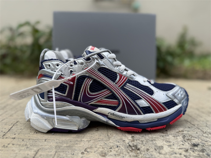 B 17FW Tripe-S High End Sneaker-674