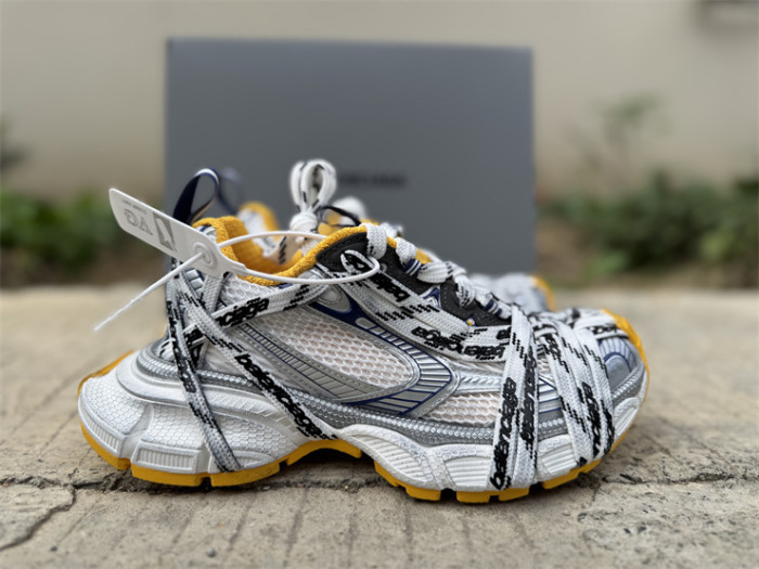 B 17FW Tripe-S High End Sneaker-675