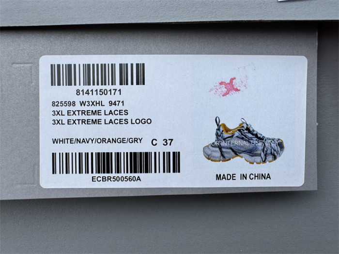 B 17FW Tripe-S High End Sneaker-675