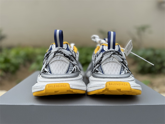 B 17FW Tripe-S High End Sneaker-675