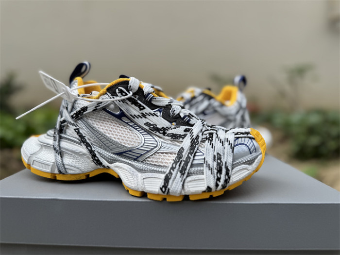 B 17FW Tripe-S High End Sneaker-675