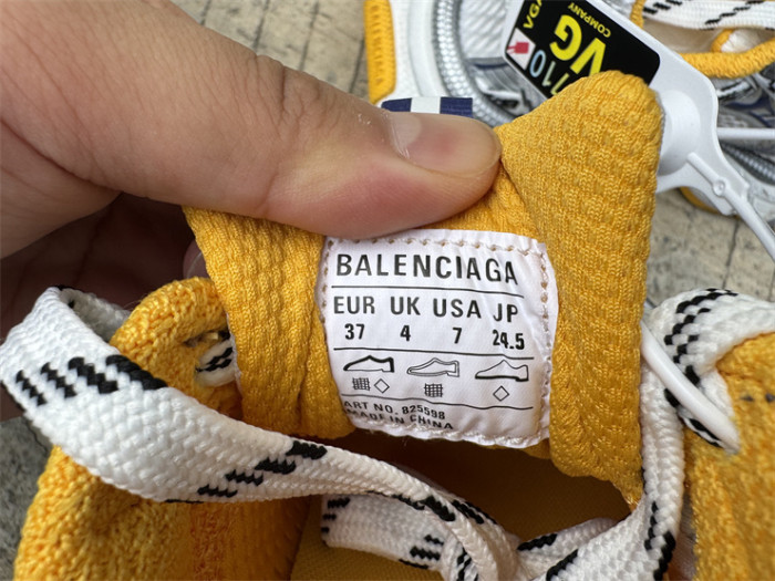 B 17FW Tripe-S High End Sneaker-675