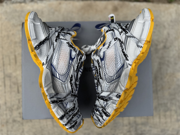 B 17FW Tripe-S High End Sneaker-675