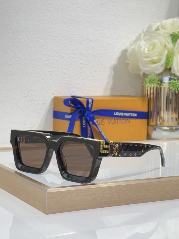 LV Sunglasses AAAA-6918