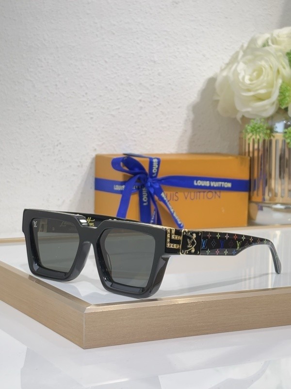 LV Sunglasses AAAA-6919