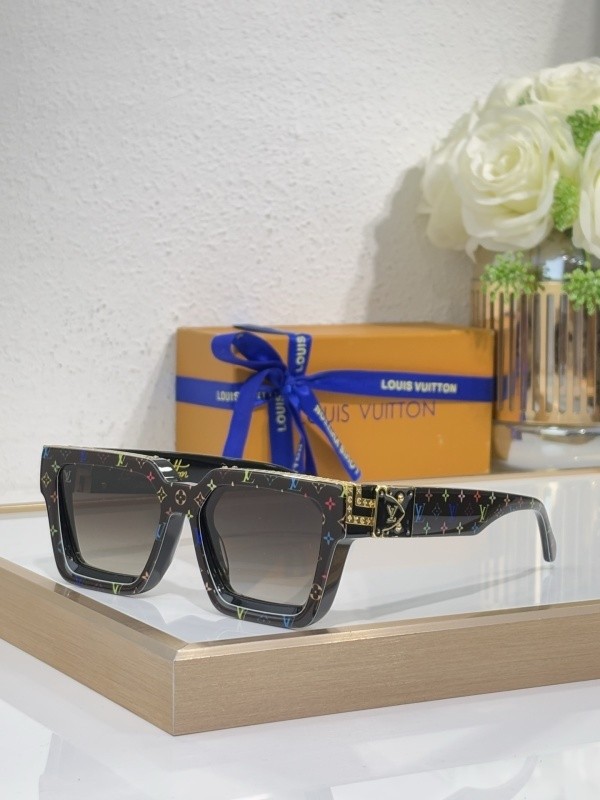 LV Sunglasses AAAA-6925
