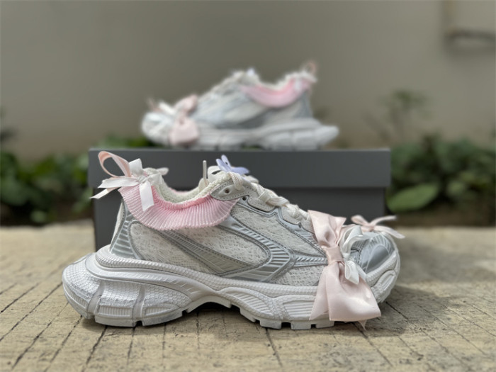 B 17FW Tripe-S High End Sneaker-676