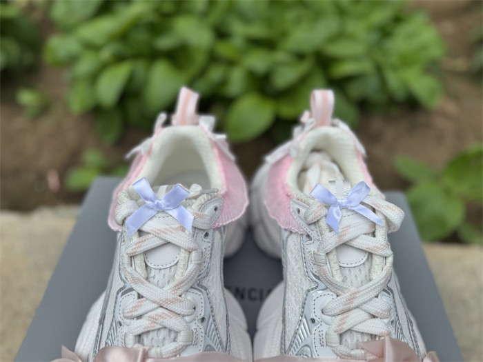 B 17FW Tripe-S High End Sneaker-676