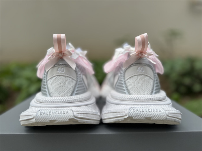 B 17FW Tripe-S High End Sneaker-676