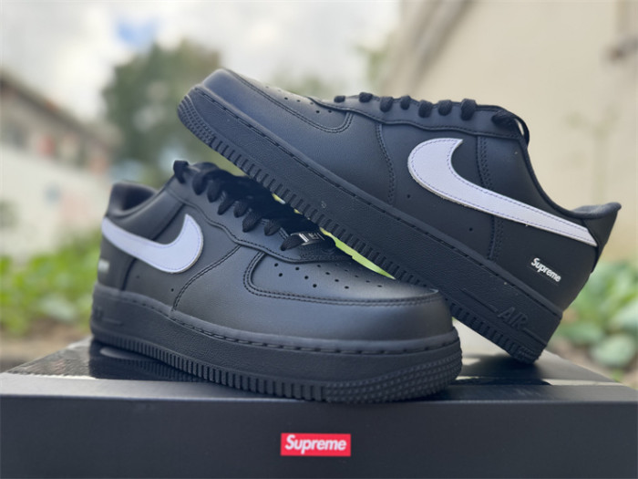 Authentic Supreme x Nike Air Force 1 Low Black