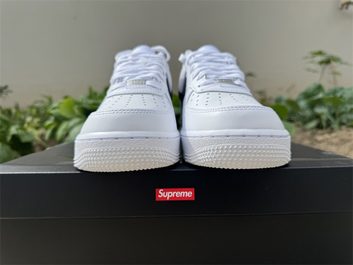 Authentic Supreme x Nike Air Force 1 Low White