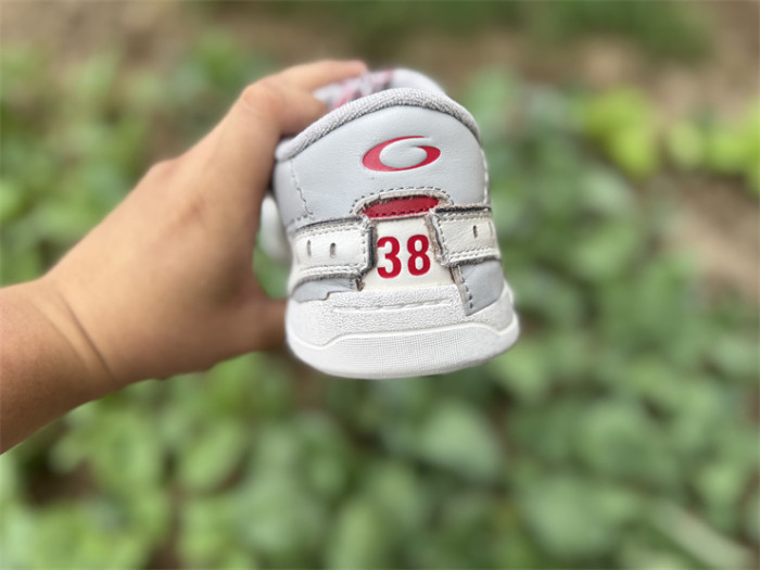 B 17FW Tripe-S High End Sneaker-677