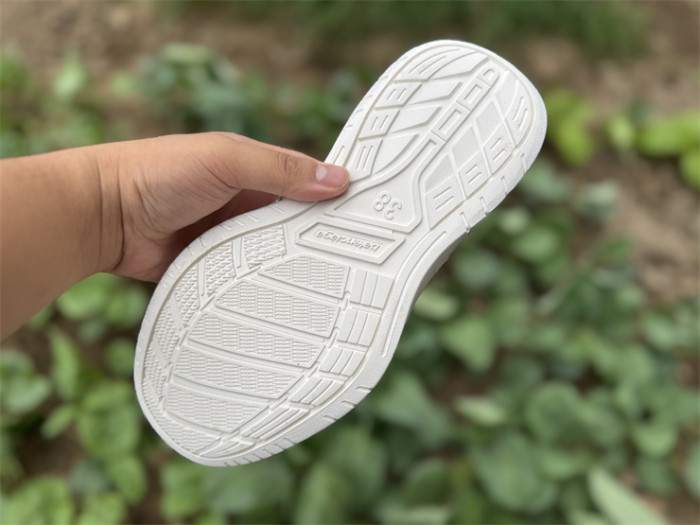 B 17FW Tripe-S High End Sneaker-677