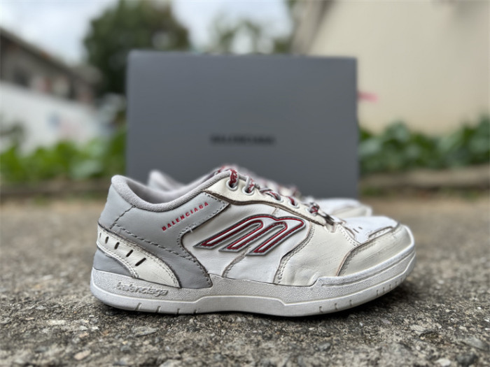 B 17FW Tripe-S High End Sneaker-677