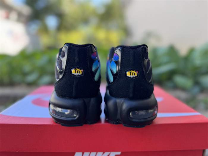 Authentic Nike Air Max Plus Black Blue Red