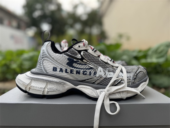 B 17FW Tripe-S High End Sneaker-678