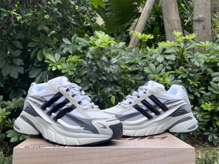 Pharrell Willams x AD Jellyfish-011