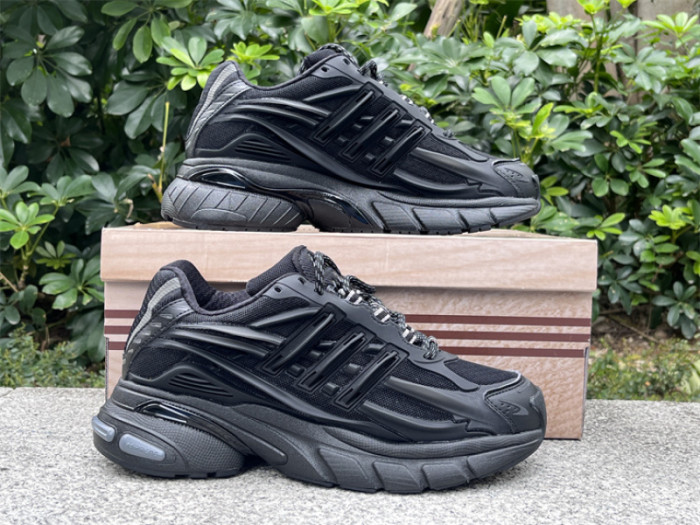 Pharrell Willams x AD Jellyfish-012