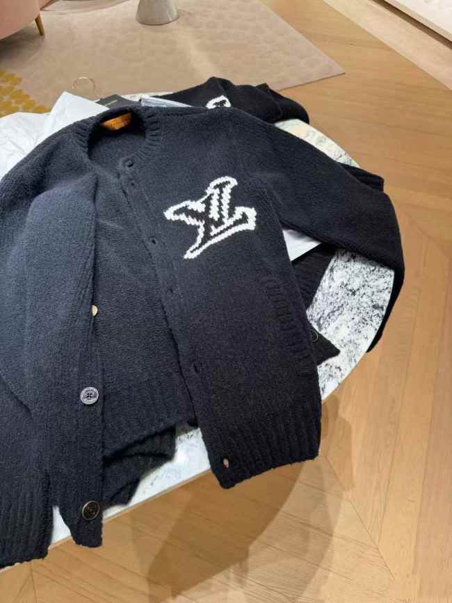 LV Sweater High End Quality-247