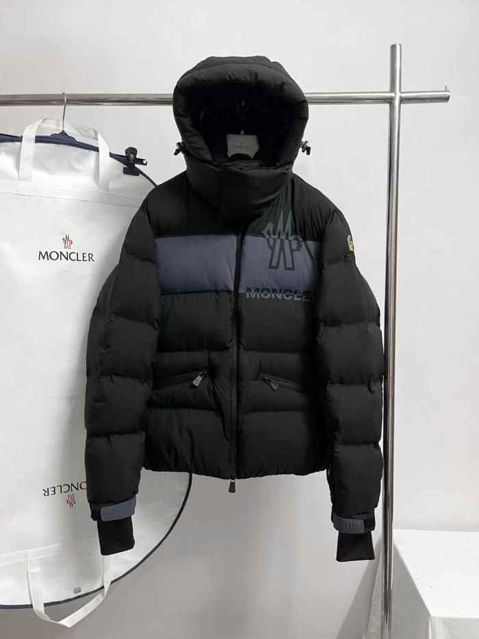 Moncler Jacket High End Quality-052