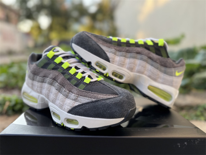 Authentic Nike Air Max 95 OG Reverse Gradient Neon