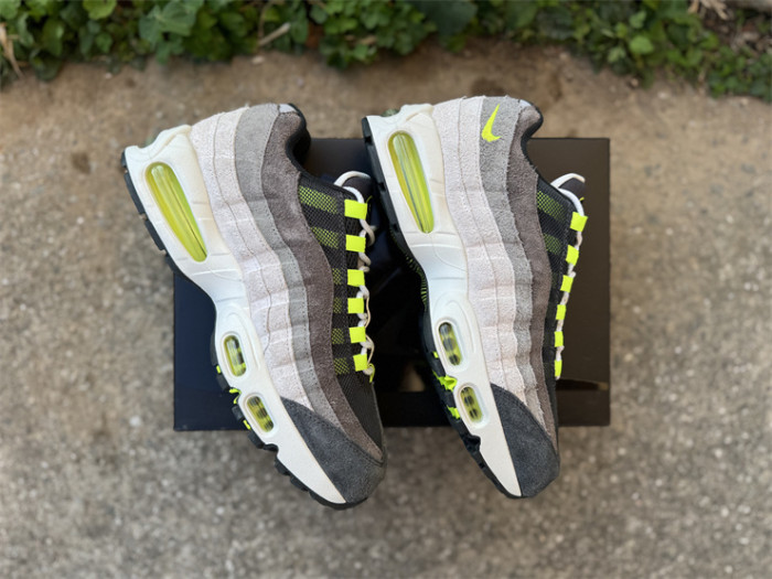 Authentic Nike Air Max 95 OG Reverse Gradient Neon