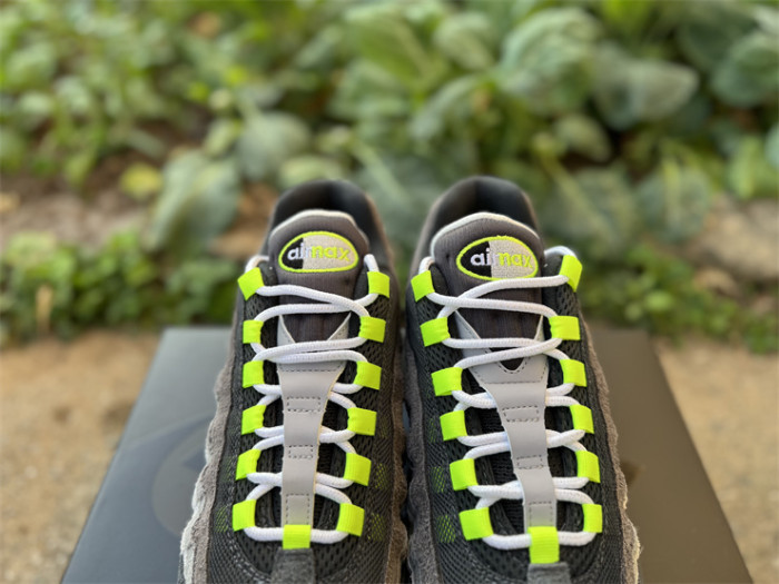 Authentic Nike Air Max 95 OG Reverse Gradient Neon