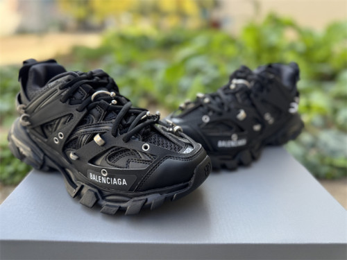 B 17FW Tripe-S High End Sneaker-679