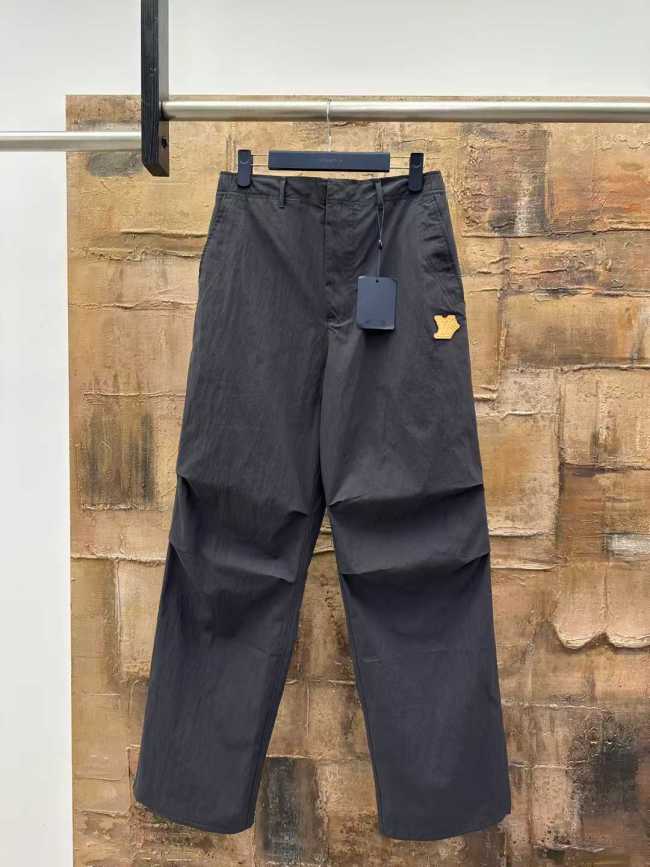 LV Pants High End-136